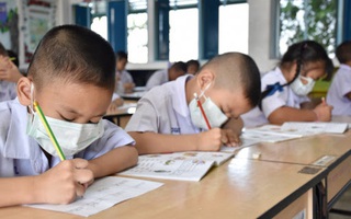Ý kiến chỉ đạo mới nhất của Phó Thủ tướng về việc đeo khẩu trang trong lớp học 