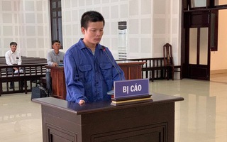 Dụ cô gái ở quán cắt tóc gội đầu kích dục, gã trai trẻ rút dao kề cổ nạn nhân cướp tiền