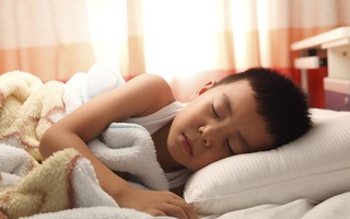 Cách đơn giản giúp con dậy sớm đi học đúng giờ, quay lại nếp sinh hoạt đều đặn như trước khi nghỉ tránh dịch
