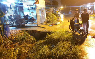 Bình Dương: Ra ngoài tắm mưa, bé trai 4 tuổi bị nước cuốn xuống cống tử vong thương tâm