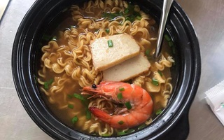 Giận "đỏ người" với bát mì cay tại khu du lịch, tên thì rất sang chảnh, giá cao nhưng sự thật lại là điều đáng buồn nhất