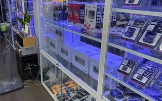 Máy chiếu giá rẻ... như đồ chơi