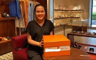 Bà xã Duy Mạnh lộ gương mặt phá nét thấy rõ khi mang thai, chịu chơi đến mức mua túi nửa tỷ đựng bỉm cho con 