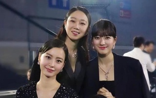 Khi "tình cũ Lee Min Ho" Suzy đứng chung khung hình với các mỹ nhân đình đám nhất làng giải trí Hàn Quốc, liệu nhan sắc có còn xuất chúng nhất?