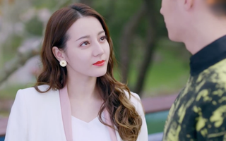"Hạnh phúc trong tầm tay": Địch Lệ Nhiệt Ba tha thứ cho "tiểu tam" giật bồ, còn hùa vào mắng gã tồi bỏ rơi mình