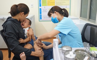 Cần làm gì để phòng bệnh truyền nhiễm ở trẻ: Việc bố mẹ không nên bỏ qua tại thời điểm nắng nóng hiện nay