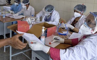 Đám cưới tang tóc: Chú rể chết, 111 khách mời mắc Covid-19