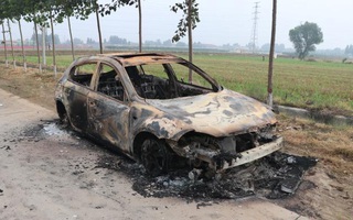 Phát hiện chiếc xe bị thiêu rụi trên đường, người dân tưởng vụ tự tử liền báo cảnh sát nhưng hóa ra đằng sau lại là âm mưu giết người