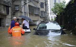 Vũ Hán ban hành báo động đỏ vì lũ lụt
