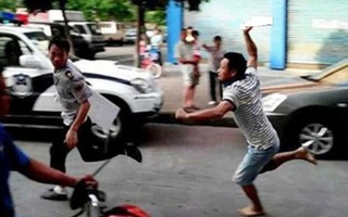 Quảng Ninh: Rút dao gấp đâm 1 người tử vong giữa đường vì mâu thuẫn khi tham gia giao thông