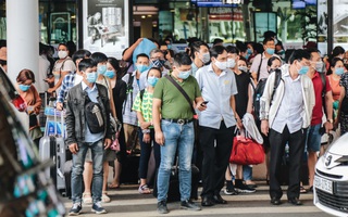 Người dân Sài Gòn và Hà Nội "kích hoạt" lại các biện pháp phòng chống dịch: Tuân thủ đeo khẩu trang nơi đông người