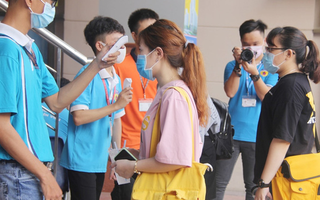 Hàng loạt trường Đại học tạm dừng học tập trung để ứng phó với dịch Covid-19