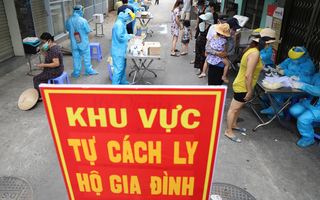 Phó chủ tịch phường mắc Covid-19 thường xuyên đi kiểm tra tại cộng đồng, các khu chợ và tiếp xúc với đồng nghiệp tại cơ quan