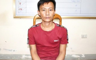 Vác dao vào trụ sở chém công an bị thương lúc nửa đêm
