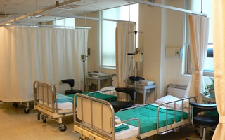 Vào bệnh viện đừng bao giờ chạm tay vào đồ vật này vì chúng chứa "siêu vi khuẩn" nguy hiểm, hãy bảo vệ mình khi ra vào viện bằng 6 cách hiệu quả