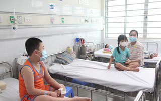 Những triệu chứng không thể bỏ qua, dễ biến chứng nặng vì sốt xuất huyết ở trẻ