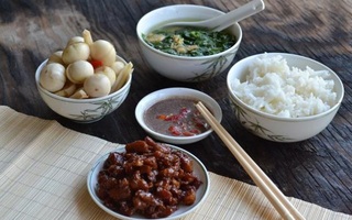 Đây là 3 loại nước chấm vô cùng nguy hiểm nhiều người vẫn vô tình ăn, nếu không cẩn trọng thì bệnh ung thư có thể tìm đến gia đình bạn
