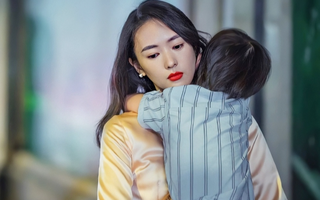 Con ốm đi viện, chồng vẫn mải hú hí bên nhân tình, tôi liền có hành động khiến anh ta tê tái