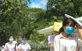 Quy Nhơn lùi thời gian cho học sinh đến trường ngay 'phút 89'