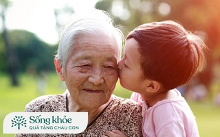 Đại dịch đến cướp đi của bạn tiền bạc và sức khỏe, nhưng nếu còn có đủ bố mẹ, nghĩa là bạn vẫn giàu có lắm!
