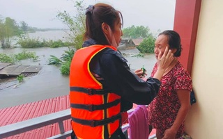 Nghệ An báo cáo Bộ Công an về hoạt động từ thiện của ca sĩ Thủy Tiên mùa lũ 2020