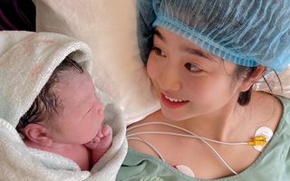 Bạn thân vô tình tiết lộ giới tính và tên thân mật của em bé mới sinh nhà hot boy "đẹp trai có nhiều người yêu"