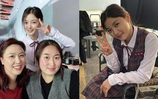 "Em gái quốc dân" Kim Yoo Jung đẹp tựa nữ thần trong phim mới, tạo dáng đáng yêu bên cạnh mẹ