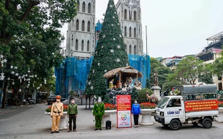 Hà Nội cấm các phương tiện và hạn chế người dân ra vào khu vực Nhà Thờ lớn