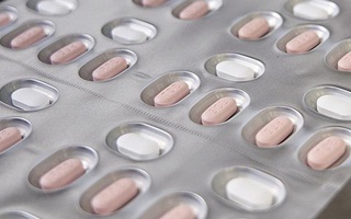 EU khuyến nghị sử dụng 2 loại thuốc điều trị COVID-19 mới