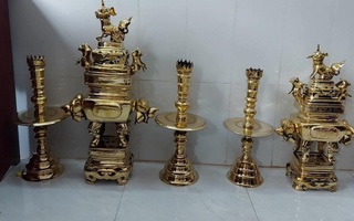 Thua cờ bạc dẫn đến nợ nần, con trai về trộm luôn lư đồng thờ tổ tiên