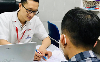 Nam thanh niên 21 tuổi nhập viện vì tinh hoàn ẩn trong ổ bụng