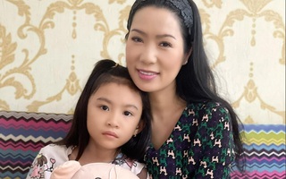 Lộ diện con gái xinh xắn học lớp 1 của NS Thương Tín và vợ kém 32 tuổi