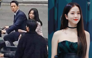 Lộ cảnh Jisoo (BLACKPINK) ôm ấp Jung Hae In trong phim mới, fan đòi sống chết vì sợ diễn cảnh hôn nhau