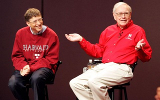 Bốn chữ ngắn gọn tỷ phú Bill Gates và Warren Buffett khuyên học sinh, sinh viên: Không chỉ bổ ích khi đang ngồi trên ghế nhà trường mà còn quyết định thành công trong suốt cuộc đời