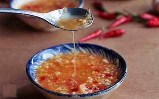 Những sai lầm khi sử dụng nước mắm mà người Việt cần bỏ ngay kẻo vô tình khiến chúng mất dinh dưỡng, thậm chí gây hại sức khỏe