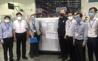 811.200 liều vắc xin phòng COVID-19 của COVAX đã về đến Việt Nam