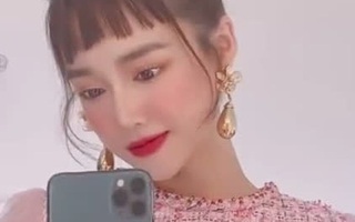 Đây chính là kiểu tóc như 1... ván bài của các mỹ nhân: Seulgi xinh như búp bê nhưng Nhã Phương thì sao nào?