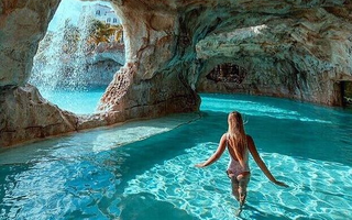 Du lịch biển mùa hè: Bảo vệ da và tóc khi đi bơi thế nào mới đúng?