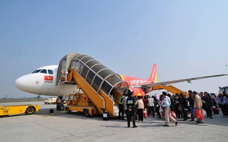 'Sốt' vé máy bay dịp nghỉ lễ 30/4 - 1/5, giá vé tăng mạnh