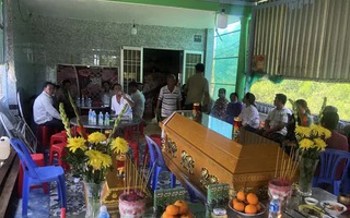 Sau khi ăn cháo gà, uống nước ngọt, chị em bé gái tử vong