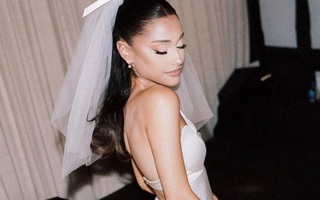 Ariana Grande chọn váy cưới của Vera Wang và được lấy cảm hứng từ nữ minh tinh Audrey Hepburn