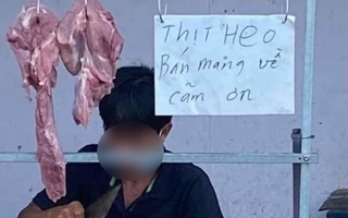 Bác bán thịt heo treo biển “Bán mang về” nhưng dân tình xem xong đều thấy “lú”: Không lẽ đó giờ ăn tại quán?