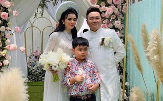 HOT: Bà Phương Hằng - vợ ông Dũng "lò vôi" đăng ảnh con trai và con dâu trong lễ đính hôn "bí mật" tổ chức sáng nay, dung nhan nàng dâu hào môn quá đỗi bất ngờ!