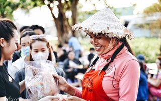 Bánh tráng "Diva" Cát Thy nổi tiếng một thời nay bỗng sa sút bán hết nhà cửa, ngưng việc kinh doanh