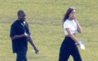 Vừa ly hôn với "Kim siêu vòng 3", Kanye West bị bắt gặp cặp kè với "tình cũ" Cristiano Ronaldo