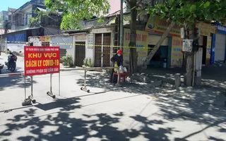 Bé trai 7 ngày tuổi dương tính SARS-CoV-2