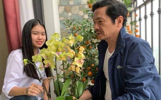"Bố Sơn" - Về Nhà Đi Con khoe thành tích học cực khủng của con gái, đọc tâm thư mà rưng rưng