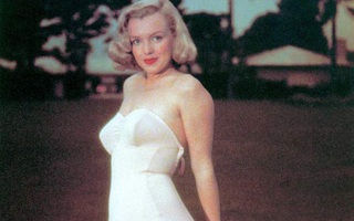 "Bom sex" Marilyn Monroe: Đâu chỉ có sắc vóc, gu thời trang của bà từ hàng chục thập kỉ trước đã đẹp muốn điên lên