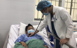Bé trai mới 11 tuổi đã bị vỡ túi phình mạch máu não nguy kịch được các bác sĩ cứu sống
