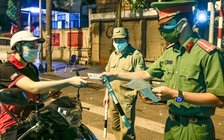 Hà Nội thống nhất mẫu giấy đi đường dùng trong thời gian giãn cách xã hội